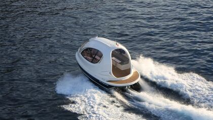 Jet Capsule, un «yate» donde el tamaño no lo es todo