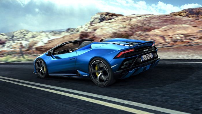 Lamborghini Huracan EVO RWD Spyder 13 700x394
