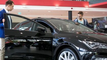 Octubre trae moderación de precios de coches: ¿cuáles se rebajan más?