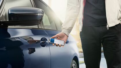 Usar el iPhone como llave del coche será una realidad en los BMW