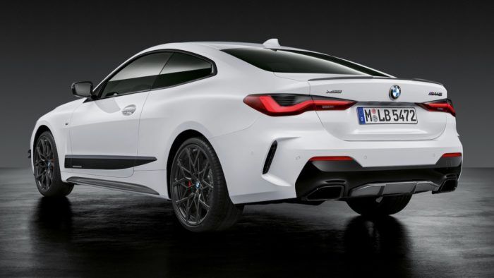 BMW Serie 4 M Performance 10 700x394
