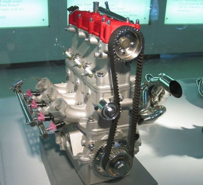 Ferrari F134 Motor 3 Cilindros 1 700x639