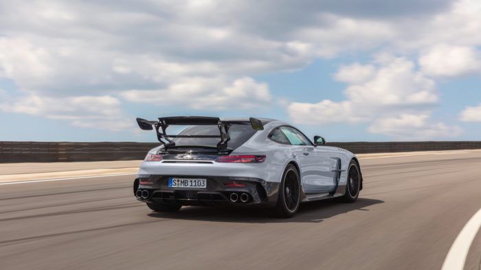 Mercedes AMG GT Black Series 1 700x394