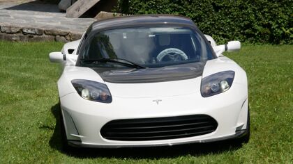 El último Tesla Roadster está a la venta, pero no te lo llevarás a casa por menos de un millón de euros