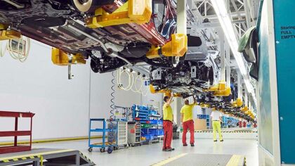 La escasez de microchips puede costarle a la industria automotriz casi 200.000 millones de euros en 2021