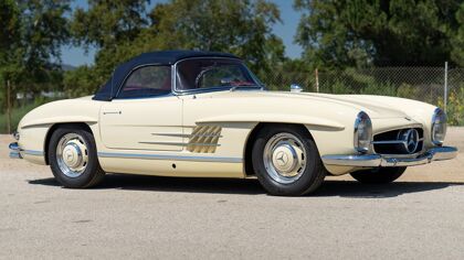Mercedes-Benz 300 SL Roadster, un coche que no te cansarás de admirar