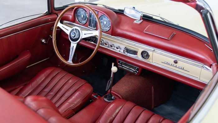 1961 Mercedes Benz 300 SL Roadster 5 700x394