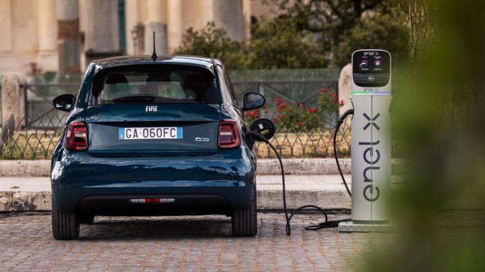 Fiat 500 Electrico La Prima 2020 7 700x393