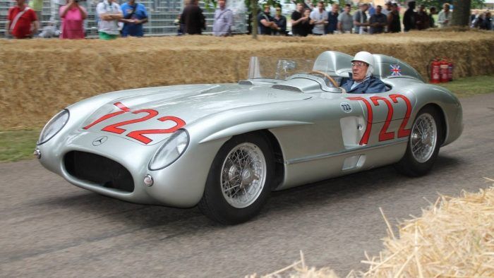 Mercedes Benz 300 SLR 722 Stirling Moss 700x394