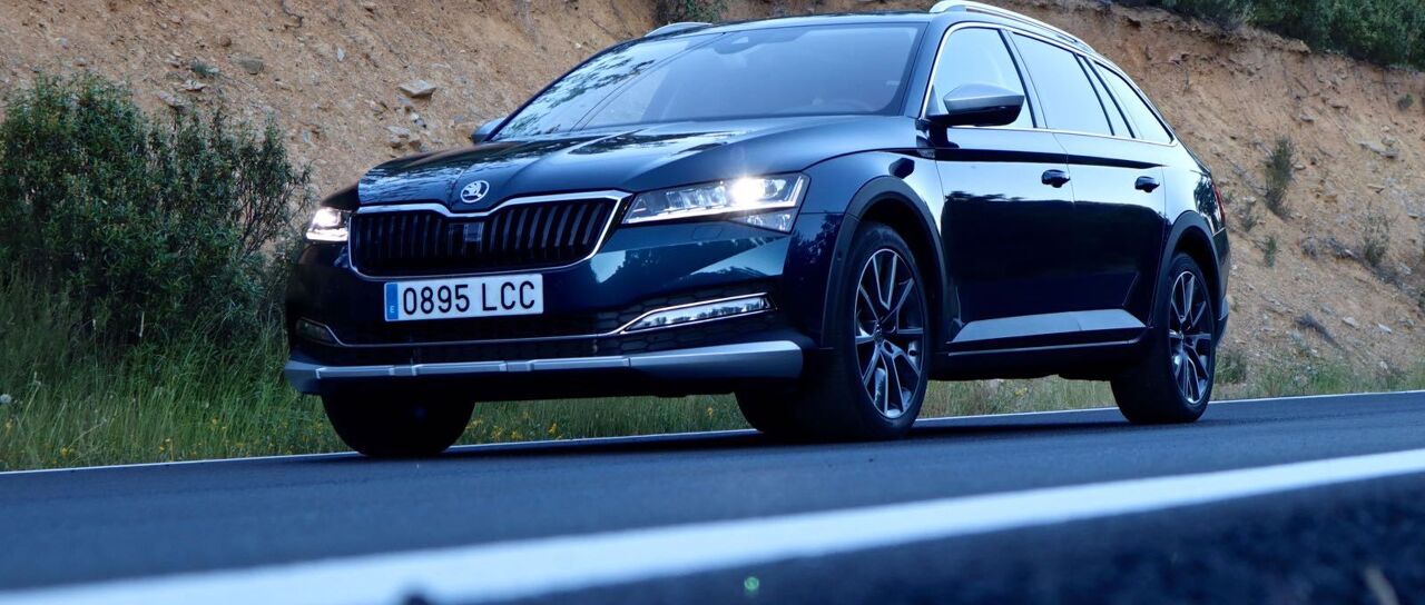 Todas las noticias de coches en un solo portal: Pruebas, fotos, vídeos, informes...