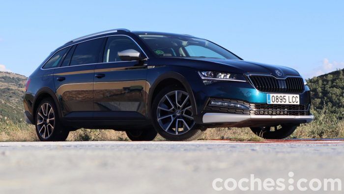 Skoda Superb Scout 8 700x394