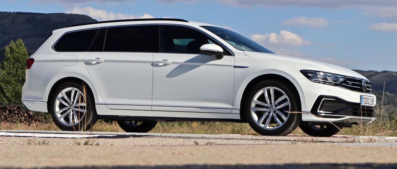Todas las noticias de coches en un solo portal: Pruebas, fotos, vídeos, informes...