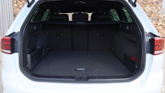 Volkswagen Passat Variant GTE Maletero 3 700x394