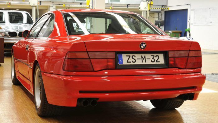 Parte trasera del bmw m8 nunca fabricado