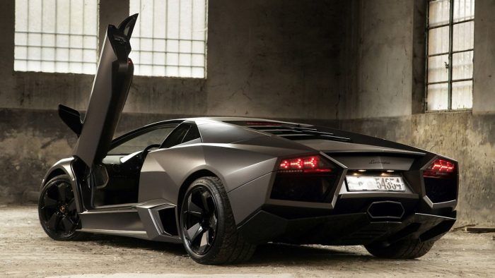Lamborghini Reventon 700x394