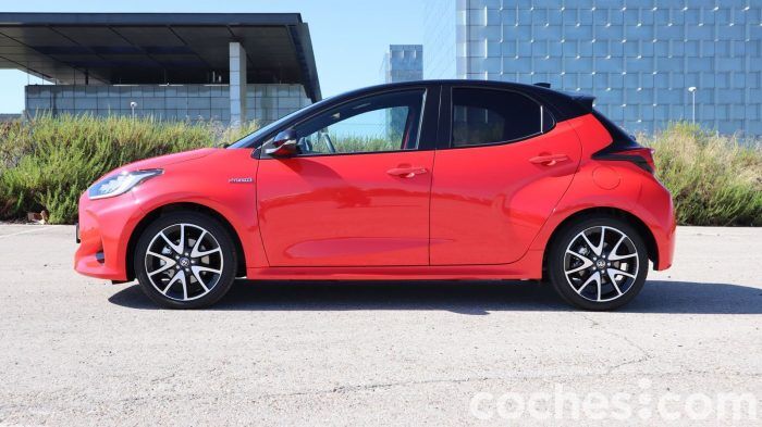 Toyota Yaris Hybrid 2021 Prueba 1 700x393