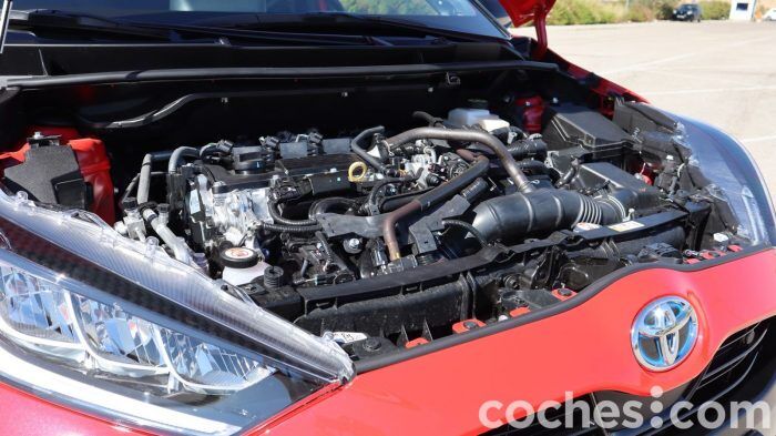 Toyota Yaris Hybrid 2021 Prueba Motor 2 700x393
