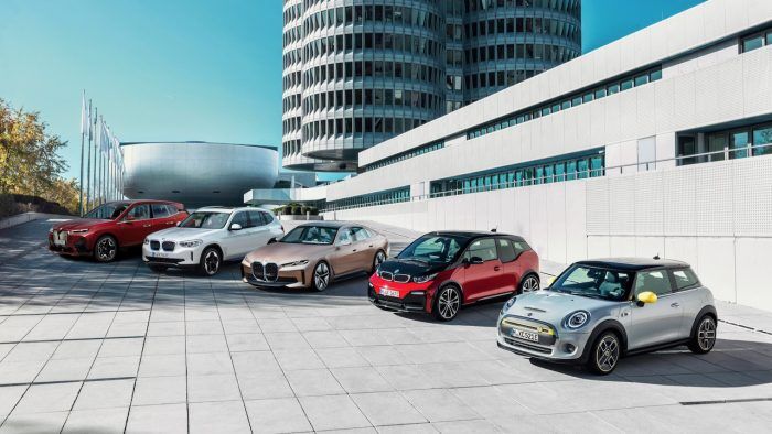 BMW IX 2022 19 700x394