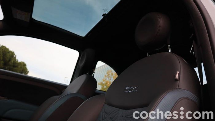 Fiat 500 Hybrid Prueba Interior 10 700x394