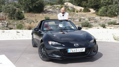 Mazda MX-5 RF: ¿qué nos aporta el targa de techo duro retráctil?