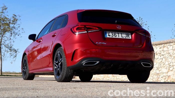 Mercedes A 250e Prueba 8 700x393