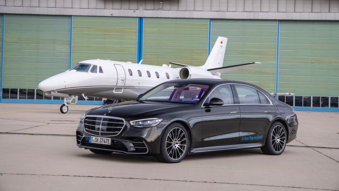 Mercedes S 580e 2021 23 700x394