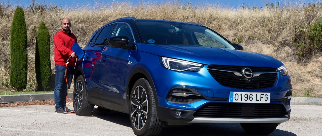 Todas las noticias de coches en un solo portal: Pruebas, fotos, vídeos, informes...