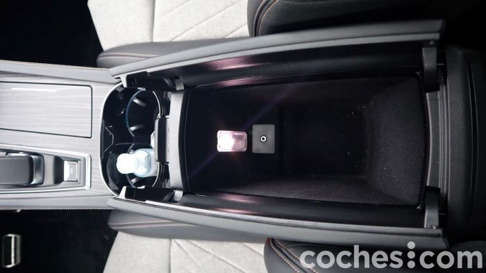 Peugeot 508 Hybrid Prueba Interior 15 700x393