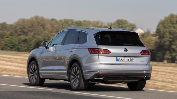 Volkswagen Touareg EHybrid 14 700x394