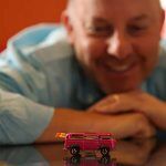 1969 Volkswagen Beach Bomb Hot Wheels Rosa 3 150x150