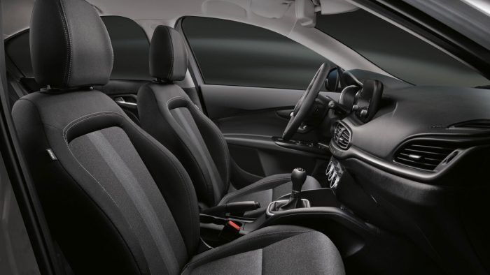 Fiat Tipo SW 2021 Interior 2 700x394
