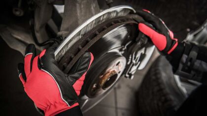 ¿Cómo puedo homologar unos nuevos frenos para el coche?