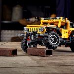 LEGO Technic Jeep Wrangler 2 150x150