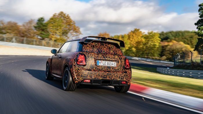 MINI John Cooper Works Electrico 35 700x394