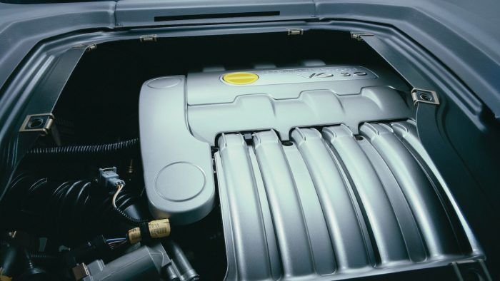 Renault Clio V6 15 700x394