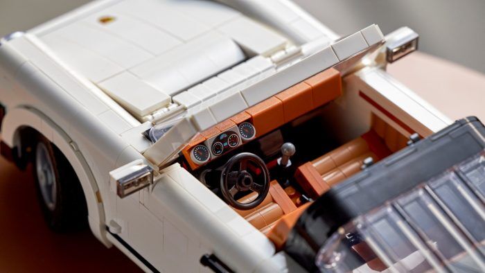 LEGO Porsche 911 Targa 6 700x394