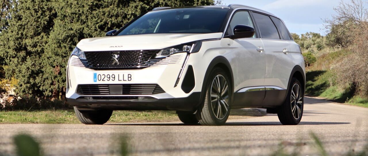 Todas las noticias de coches en un solo portal: Pruebas, fotos, vídeos, informes...