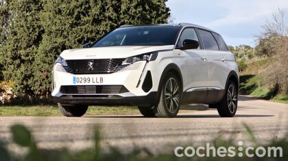 Peugeot 5008, prueba contacto de SUV de 7 plazas renovado