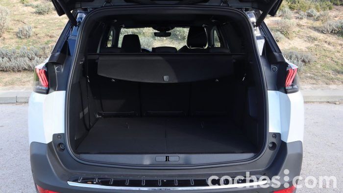 Peugeot 5008 Prueba Maletero 1 700x394