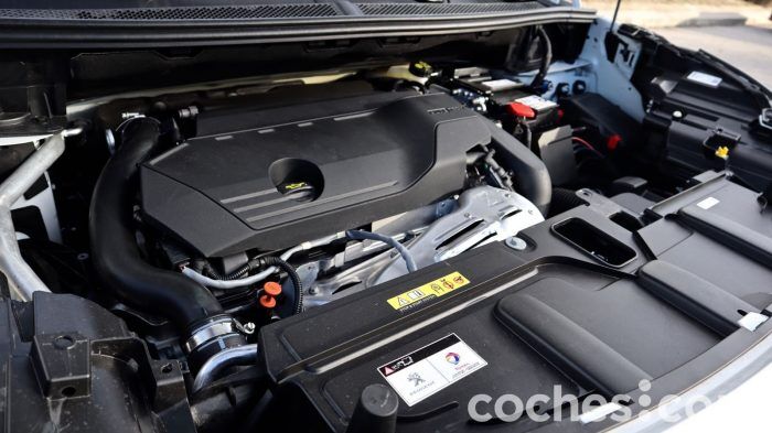 Peugeot 5008 Prueba Motor 2 700x393