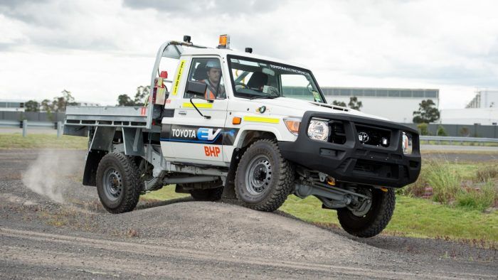 Toyota Land Cruiser 70 Electrico Prototipo 3 700x394