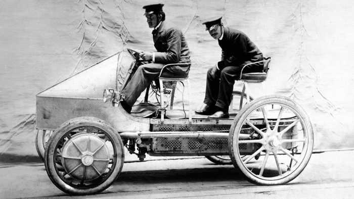 1900 Lohner Porsche Semper Vivus 1 700x394