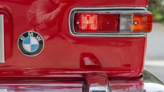 1968 BMW Glas 3000 V8 11 700x394