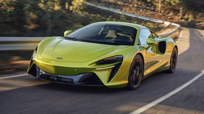 McLaren mantendrá los híbridos de altas prestaciones con motores V8 de Ricardo