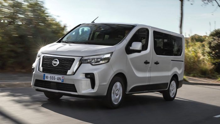 Nissan NV300 Combi 2021 7 700x394