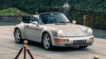 Este es el Porsche 911 Cabrio de Diego Armando Maradona