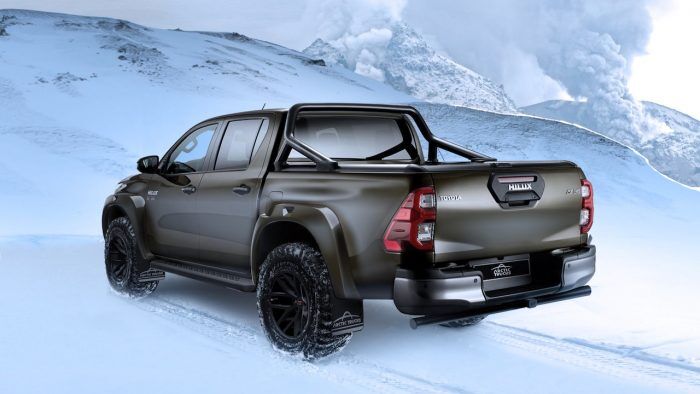 Toyota Hilux AT35 1 700x394