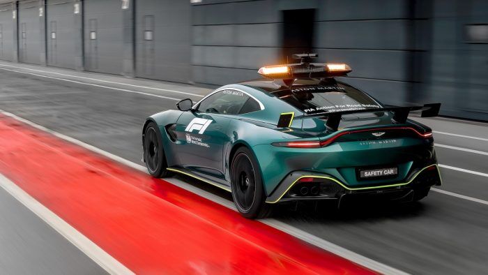 Aston Martin Vantage Safety Car F1 2021 2 700x394