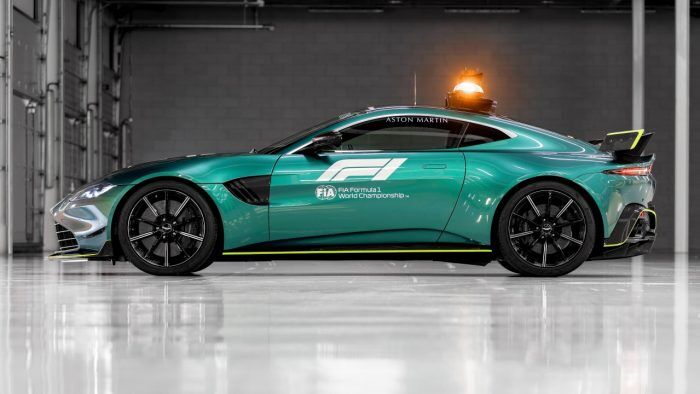 Aston Martin Vantage Safety Car F1 2021 8 700x394