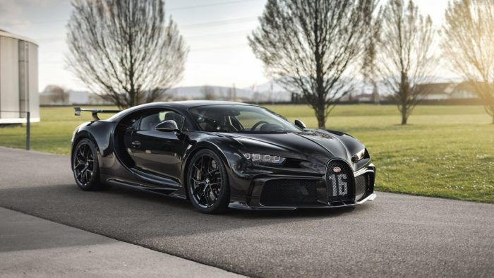 Bugatti Chiron Numero 300 5 700x394